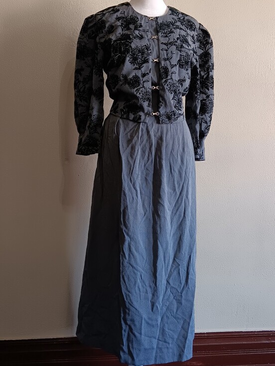 Dresses & Skirts - Vintage Academia Miss Dorby Velvet Burnout Black & Gray Maxi Dress Womens Sz 8